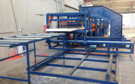 6m/Min Coupe automatique 0.5mm EPS ligne de panneau sandwich