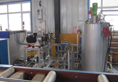 Machine de fabrication de panneaux de plafond de 42 kW pour la décoration murale