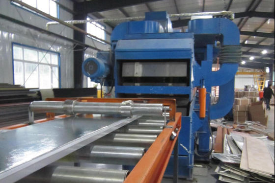 Machine de fabrication de panneaux de plafond de 42 kW pour la décoration murale