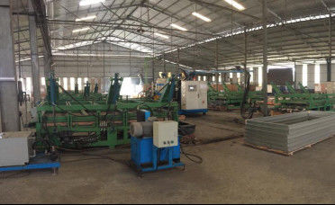 Machine de panneau sandwich en polyuréthane de 200 mm pour salle froide de viande