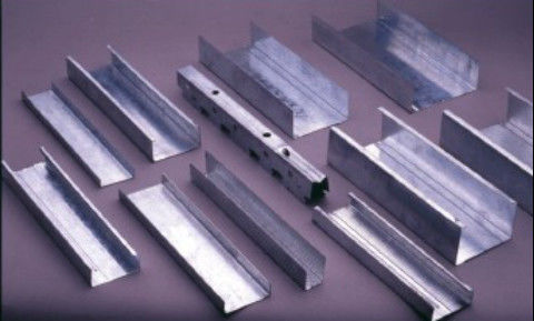 8.Machine de formage de rouleaux à boutons métalliques