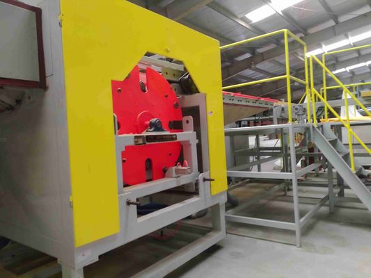 Ligne de coupe automatique pour l'alimentation des panneaux sandwich en laine de roche