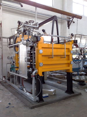 Machine de moulage par pulvérisation de panneaux muraux en aluminium