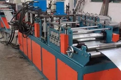 Machines de formage des amortisseurs