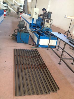 Machine de cadre de porte en acier turc