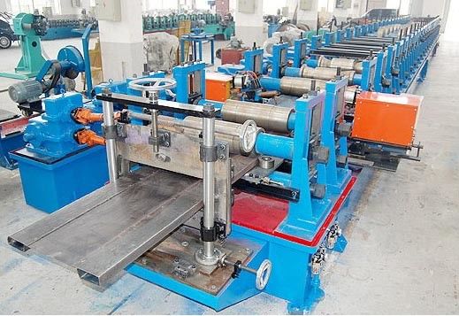 PLC 10m/Min machine de formage de panneaux muraux de chariot de camion