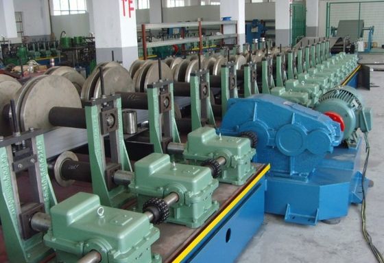 PLC 10m/Min machine de formage de panneaux muraux de chariot de camion