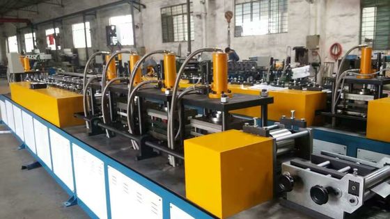 Machines de formage à sec de clous à paroi