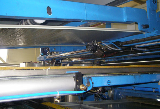 Machine de pulvérisation de colle de panneau de laine de roche 80 m/min