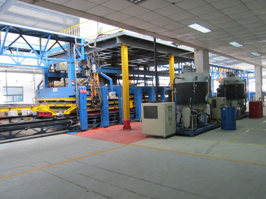 Machine de fabrication de panneaux de réfrigération pour camions de congélation en PU